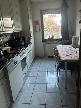 Foto - 3 Zimmer wohnung mit Küche - 590,00&nbsp;EUR Kaltmiete, ca.&nbsp; 75,00&nbsp;m&sup2;