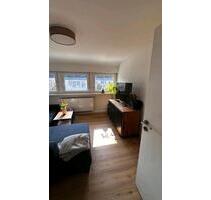 gemütliche 3,5 Zimmer Dachgeschosswohnung mit Garten - Stuttgart Feuerbach