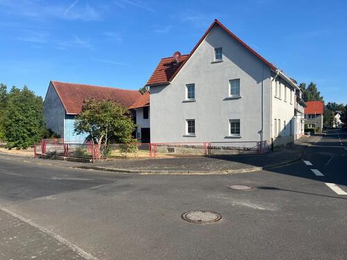 Foto - Schöne kleine Hofreite mit Schmiede