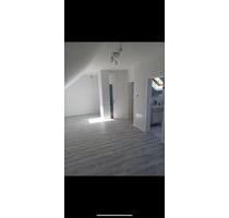 Helle 2-Zimmer-Dachgeschosswohnung in Mötzingen - Jettingen