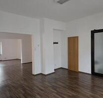 Büro Ladenlokal zu vermieten - 750,00&nbsp;EUR Kaltmiete, ca.&nbsp; 56,00&nbsp;m&sup2; in Bochum (PLZ: 44799) Querenburg