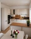 Foto - Moderne 4-Raum-Wohnung mit Balkon, 2 Bäder, Aufzug & Stellplatz