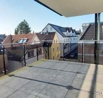 *Erstbezug! Hochwertige 5-Zimmer-Penthouse Wohnung, 2 Terrassen, Fußbodenheizung und eigener Aufzug* - Obertshausen