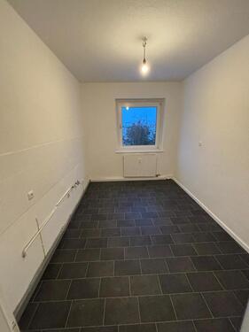 Foto - !!Platz für die ganze Familie!! Frisch RENOVIERTE 4-Zimmerwohnung**