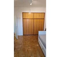 Zimmer in 3er WG - 660,00&nbsp;EUR Kaltmiete, ca.&nbsp; 75,00&nbsp;m&sup2; in Köln (PLZ: 50735) Nippes