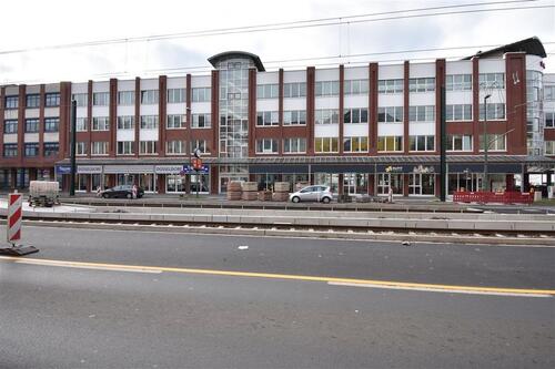 Foto - Ab dem 01.09.2024! Gepflegte Gewerbeeinheit mit 7 TG-Stlpl. in Lierenfeld