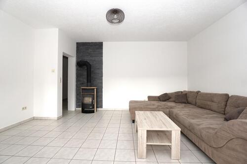 Foto - Very nice 3-room apartment with kitchen, bathroom, and balcony.
