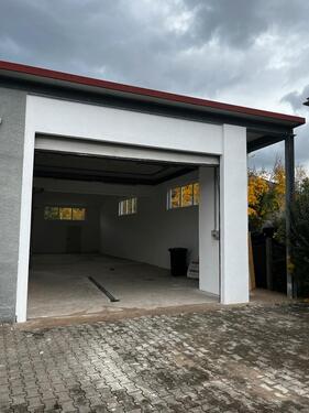 Foto - Halle Lager Werkstatt Produktion lichtdurchflutet Industriegebiet von Heidenheim Schnaitheim zu vermieten