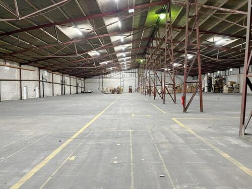 Foto - Lagerhalle mit ebenerdiger Andienung, Nähe BAB 650 - HR 3583