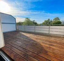 Penthouse 60 m² + Balkon: 13 m² = 73m² - 2,5 Zimmer - Essen Stadtbezirk IV