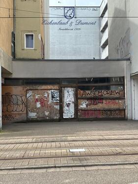 Foto - Sanierte Gastro-, Laden- oder Bürofläche mit Schaufenster, zentral in der Kaiserstraße