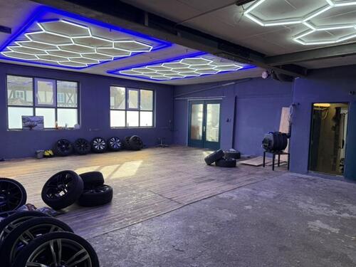 Foto - In BAUNACH, Halle, Werkstatt, Lagerhalle, Garage, Shop, Atellier