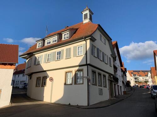 Foto - 2,5 Zimmer Wohnung mit 70 m2 Wohnfläche und Stellplatz