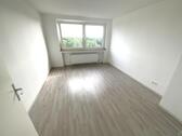 Foto - 3 Zimmer, Laminat und neues Wannenbad