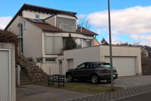 Foto - Freistehendes EFH mit SPA, Garten & Doppelgarage in ruhiger Lage