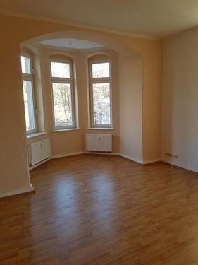 Foto - 'Neu' sehr schöne 2 und 4 Raumwohnungen z.B. 2-Raum 75qm 1OG 383€ Kaltmiete mit Parkett und Erker