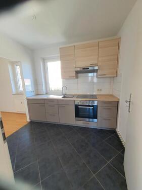 Foto - Sparsame, helle, gut ausgestattete 3 Zi.-Whg. m. gr. Dachterrasse