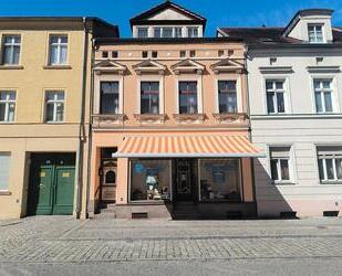 Provisionsfrei ! Kapitalanlage mit Ladengeschäfft und 2 Wohnungen - Wittstock/Dosse