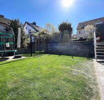 Gartenwohnung als Maisonette, 4 Zimmer, EBK, Garten, 2xStellplatz - Ober-Olm