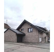 Modernes EFH mit behindertengerechter Einliegerwohnung - Bergneustadt