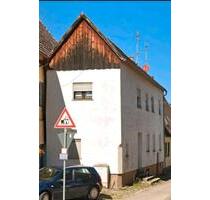 Teilweise-Renoviertes Reihenendhaus mit ausbaufähigem Dachboden - Heideck