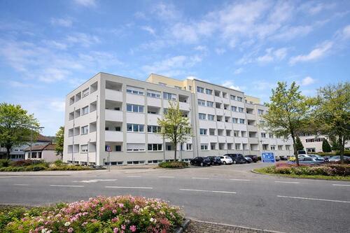 Foto - Großzügige 3-Zimmerwohnung, Einbauküche, Aufzug, Stellplatz