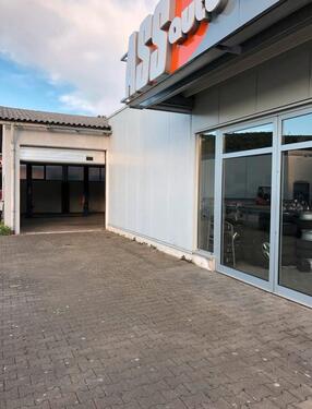 Foto - Werkstatt Halle Lager mit + ohne Komplett Ausrüstung in Heidenheim