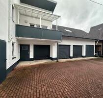 Moderne 4-Zimmer Wohnung mit Balkon, Doppelgarage und Hobbyraum - Rastatt