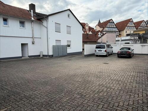 Foto - Große abgeschlossene Park- & Lagerfläche + großem Abstellraum