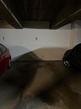 Foto - Stellplatz in sicherer Tiefgarage für Dein Auto