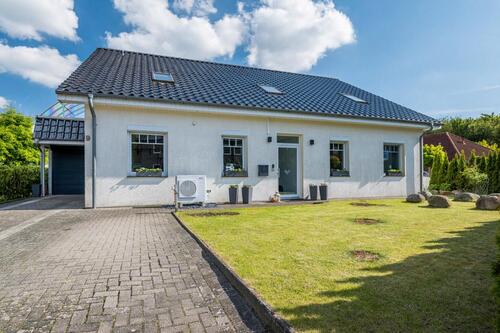 Foto - Raum für Familie, Arbeit und Zukunft – großzügiges Effizienzhaus