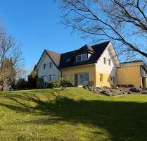 Traumhaus mit Weitblick: Großzügiges EFH mit Doppelgarage & großem Garten in Leverkusen-Kursiefen