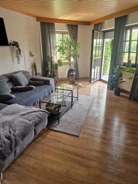 Foto - 2,5 Zimmer Wohnung in Burgoberbach 90qm + Garten