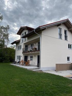 Foto - Geräumige 4 Zimmerwohnung in ruhiger Lage mit Garten!