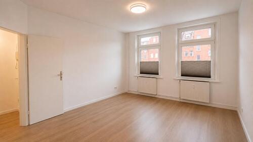Foto - Freie sanierte 2-Zimmer-Wohnung in Lübeck – Kronsforder Allee