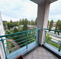 2 ZIMMER WOHNUNG MIT SPREEBLICK - BERLIN CHARLOTTENBURG