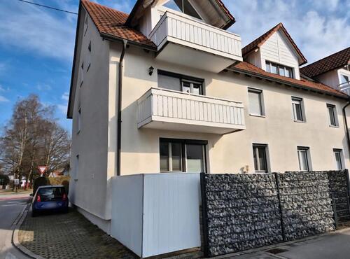 Foto - Renovierte Wohnung mit Terrasse und Einbauküche