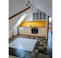 Gemütliche 2-Zimmer-DG-Wohnung in begehrter Waldrandlage von Norderstedt