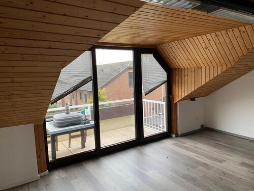 Foto - 2-Raum-Appartement, Balkon, Erkrath-Unterfeldhaus, Neuenhausplatz