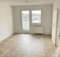 Zwei Zimmer im Erdgeschoss.. INKL. BALKON! - Magdeburg Alt Olvenstedt