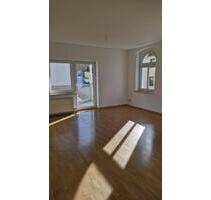 Helle, offene 1,5-Zimmer Wohnung mit großem Balkon - Gera Alt-Bieblach