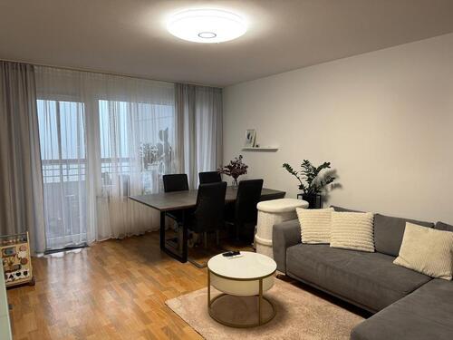 Foto - Schöne 3-ZKB Balkon, EBK, Fußbodenheizung, HDH-Mittelrain