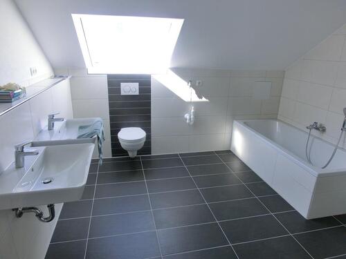 Foto - 5 Zimmer Dachgeschoßwohnung zur Miete in Untermeitingen