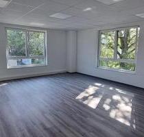 Moderne Büros im Neubau, hell und freundlich. Zentrale Lage, provisionsfrei. - Henstedt-Ulzburg