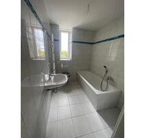 Helle 3-Zimmer Wohnung in Zeitz mit Balkon und moderner Einbauküche