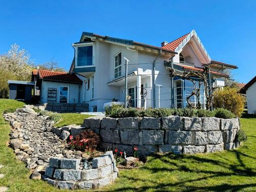 Foto - Architektenhaus mit Panorama: Split-Level-Architektur in Hanglage