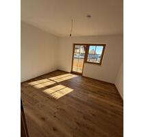 Helle 2-Zimmer-Wohnung im Erdgeschoss mit Südbalkon - Sankt Oswald-Riedlhütte