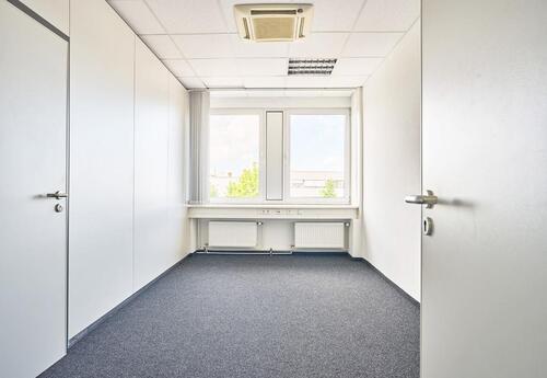 Foto - Kompaktes Büro mit Aufzug und Möblierungsoptio – smarter Einstieg für Gründer & Berater