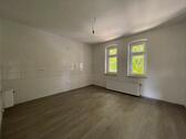 Foto - Auf gute Nachbarschaft: schicke 4-Raum-Maisonette-Wohnung mit eigenem Garten*