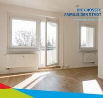 Alles neu -schau mal rein! Perfekte 1-Raumwhg. mit ebenerdiger Dusche und XXL Balkon! - Chemnitz Klaffenbach